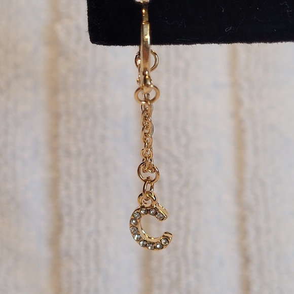 Steve Madden Women's Chain and Casted Stone "C" Letter Initial Earrings … - Picture 2 of 4